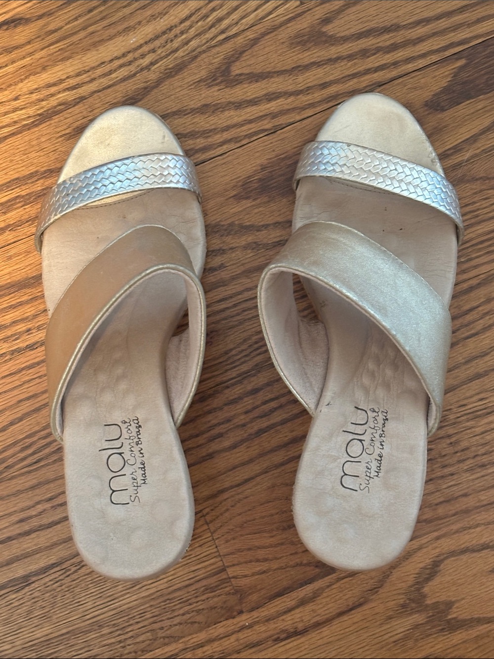 Malu Super Comfort Gold Metallic Low Wedge Slide Sandals - Women's Size 8